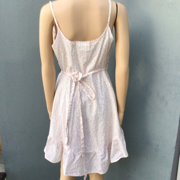 Summer Wrap Mini Dress. Bin # F - Picture 4 of 9